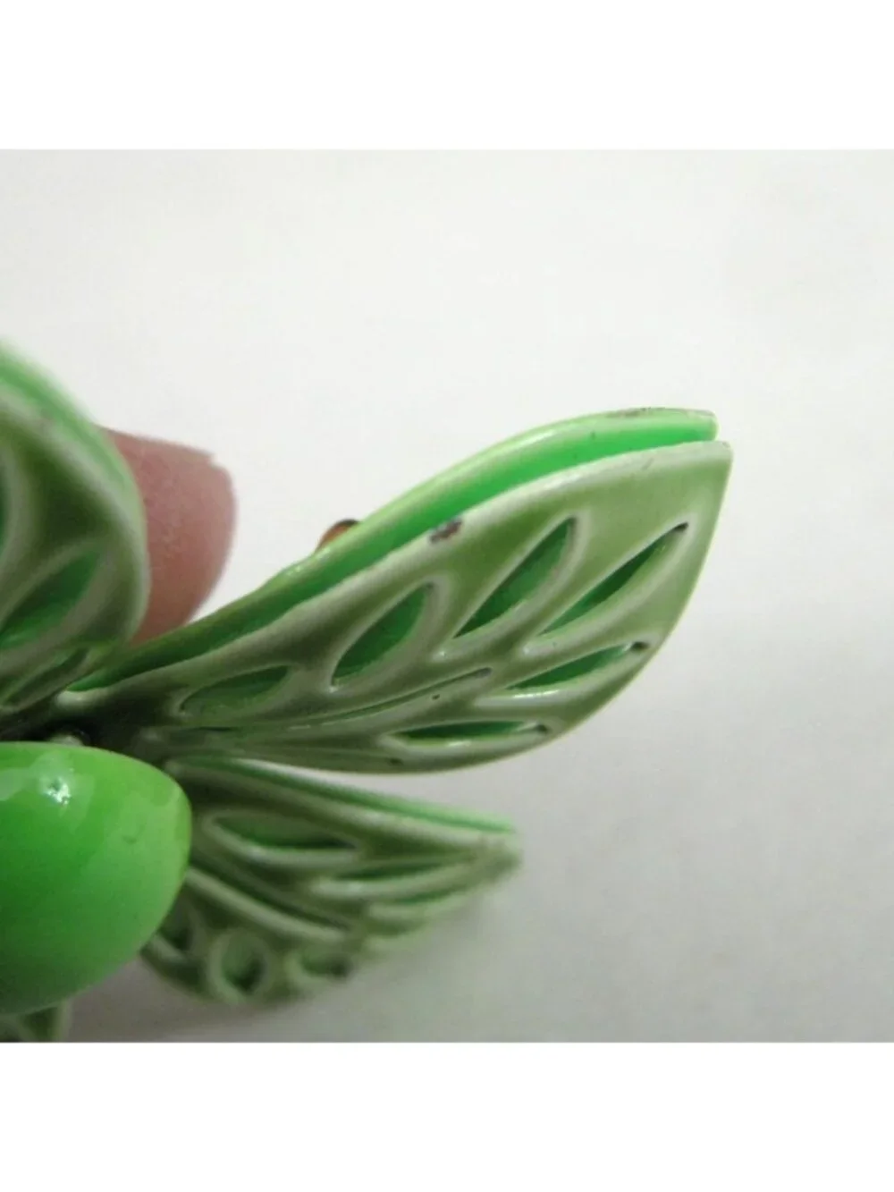 Vintage 1960s Green Enamel Flower Leaf Brooch Pin MOD Mid Century Statement